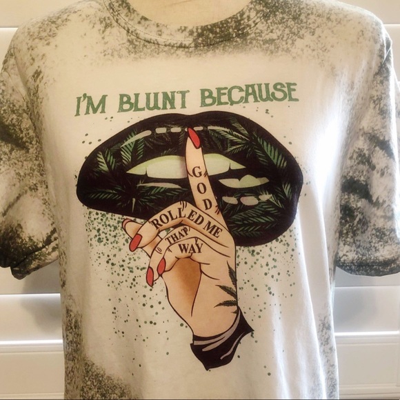 Tops - WHISKEY KISS Blunt Because Bleach Dye Graphic Tee